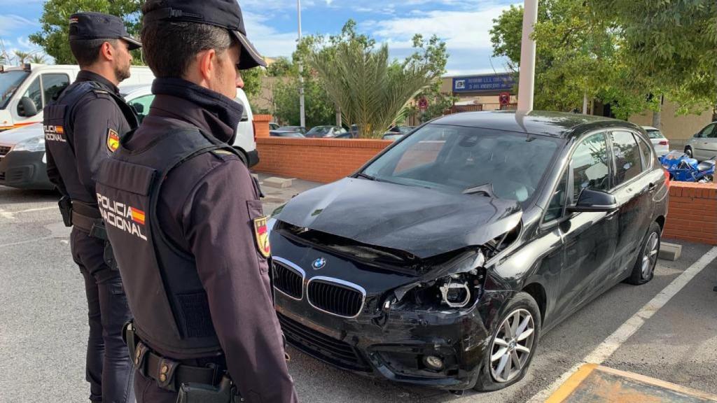 Imagen de los accidentes de tráfico simulados por una banda en Elche.