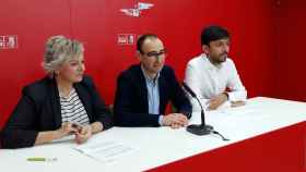 Los parlamentarios socialistas Elena Diego, David Serrana y Fran Díaz
