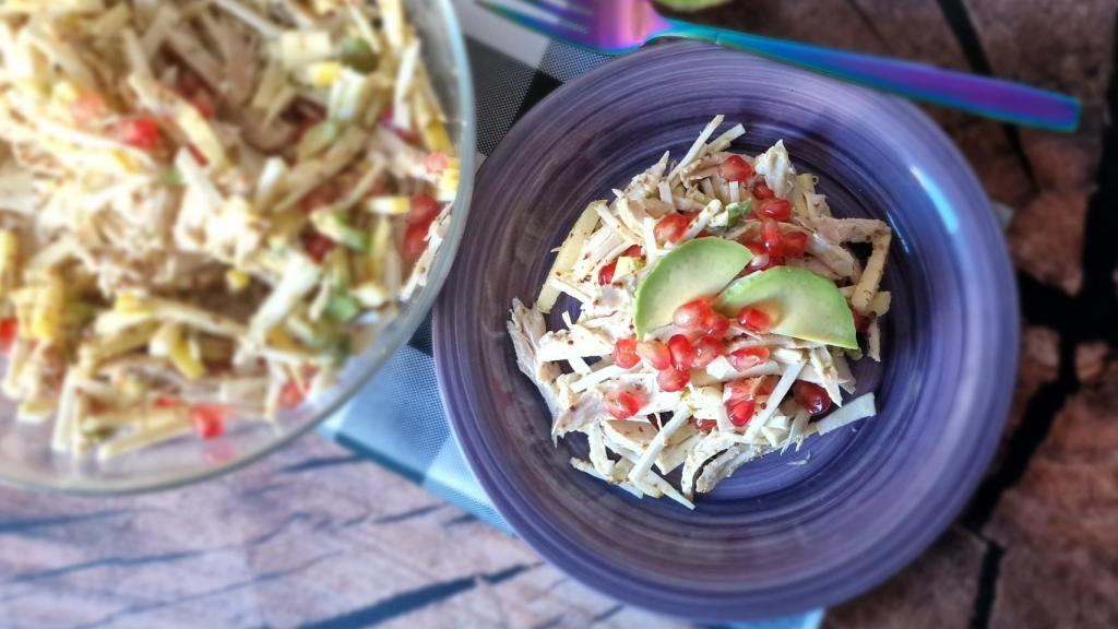 [BC Publicar 23/12] Ensalada de manzana y apionabo con vinagreta de mostaza, una receta que querrás repetir