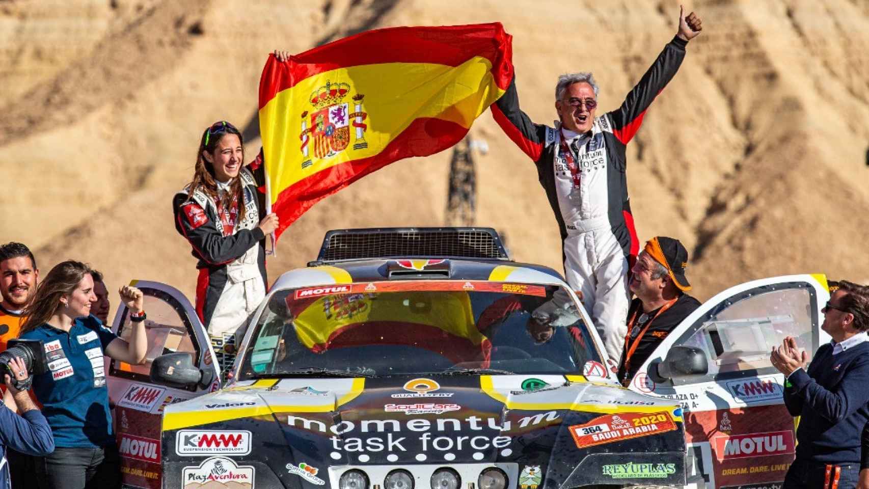 Mónica y Manolo Plaza en el Rally Dakar