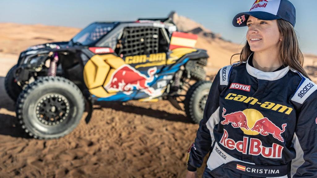 Cristina Gutiérrez con su nuevo OT3 Red Bull Can-AM Factory Team