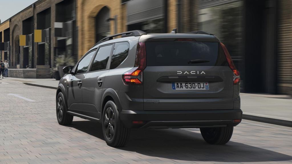 Dacia Jogger es el coche híbrido de hasta siete plazas más económico del mercado.