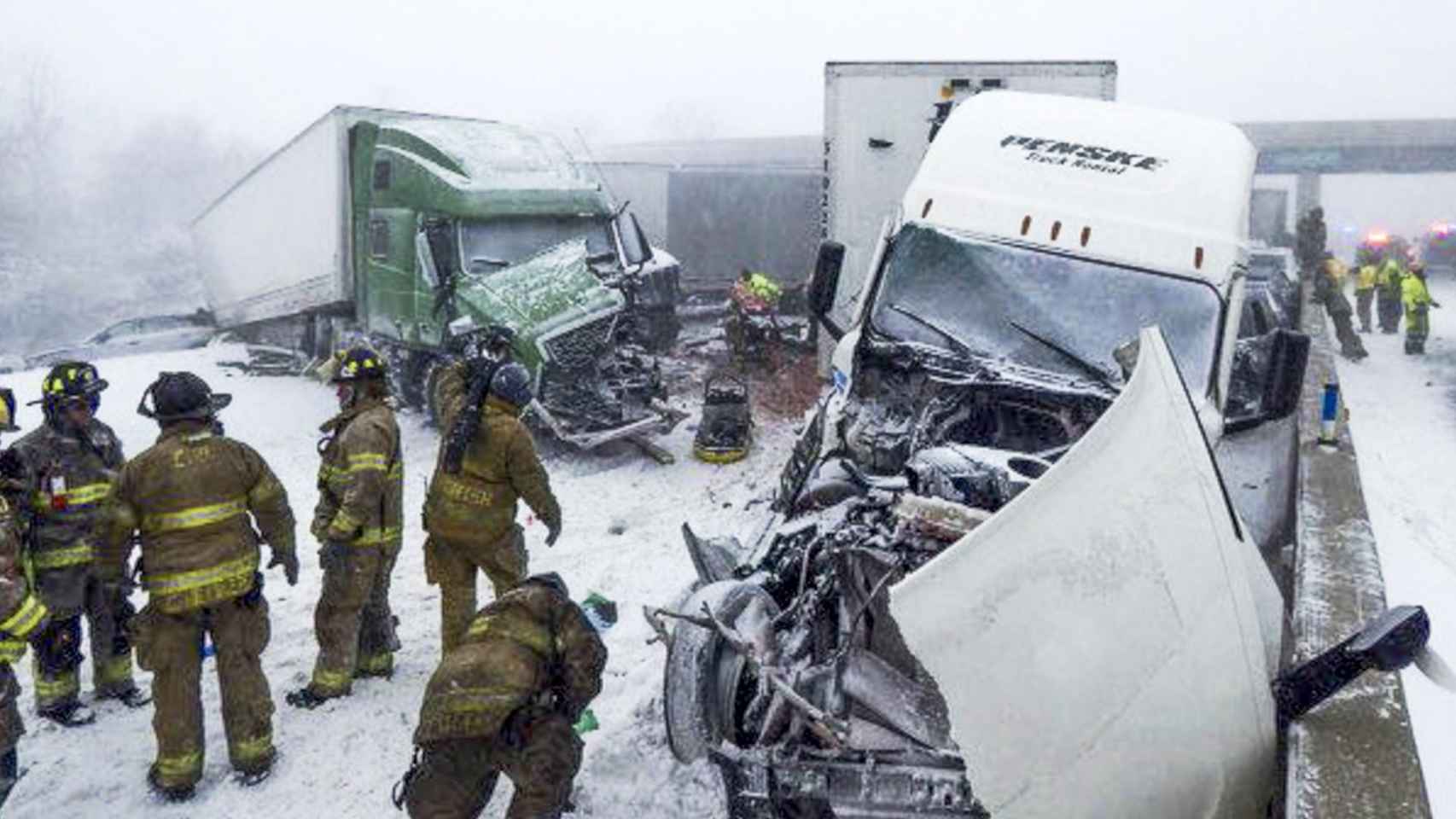 Cuatro personas fallecieron en un accidente múltiple en las carreteras de Ohio.