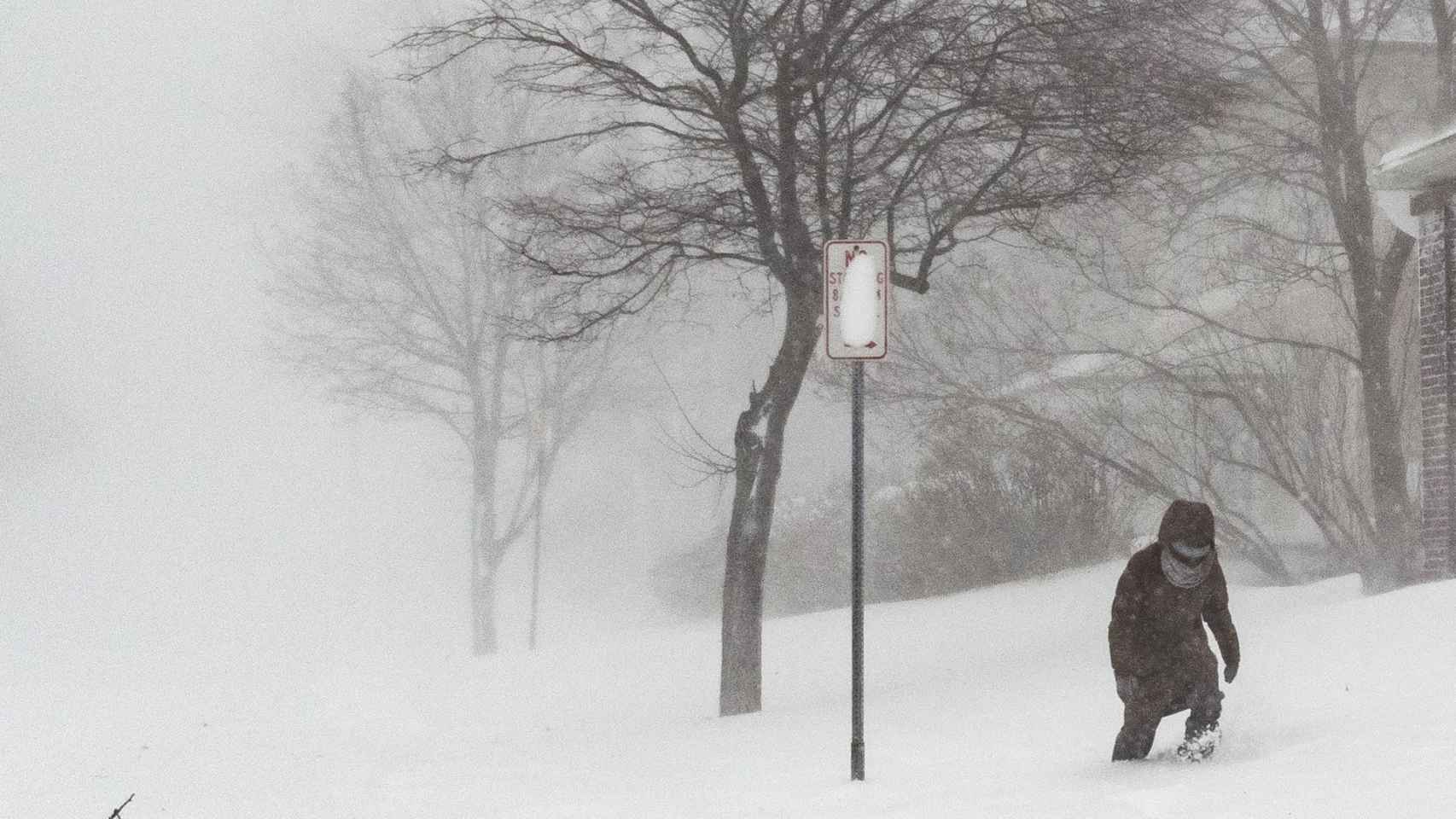 La nieva llega hasta las rodillas en Búfalo, en el estado de Nueva York.