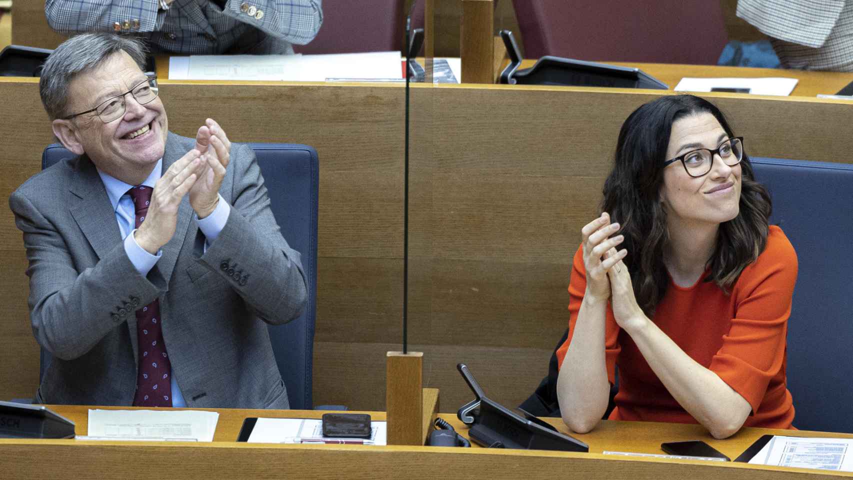 El presidente de la Generalitat, Ximo Puig, y la vicepresidenta Aitana Mas, en las Cortes.