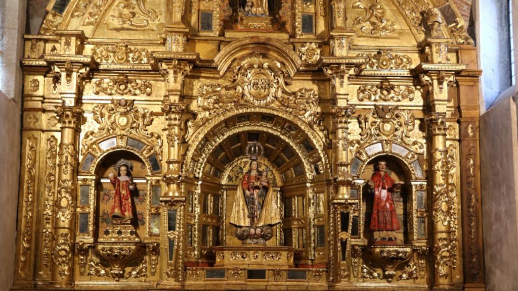 Retablo de la Virgen del Rosario en La Alberca