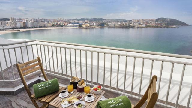 Despide el 2022 en A Coruña con una cena de gala en un hotel con vistas a la bahía del Orzán