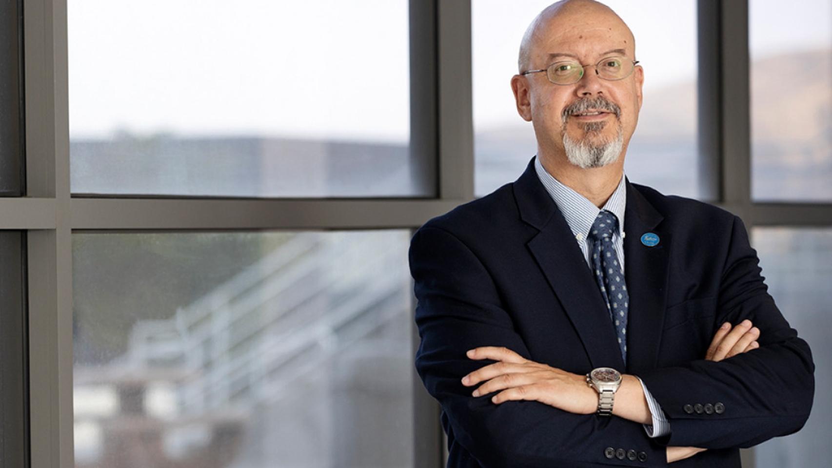 J. Tomás Gómez-Arias, el decano de la Universidad San Bernardino de California