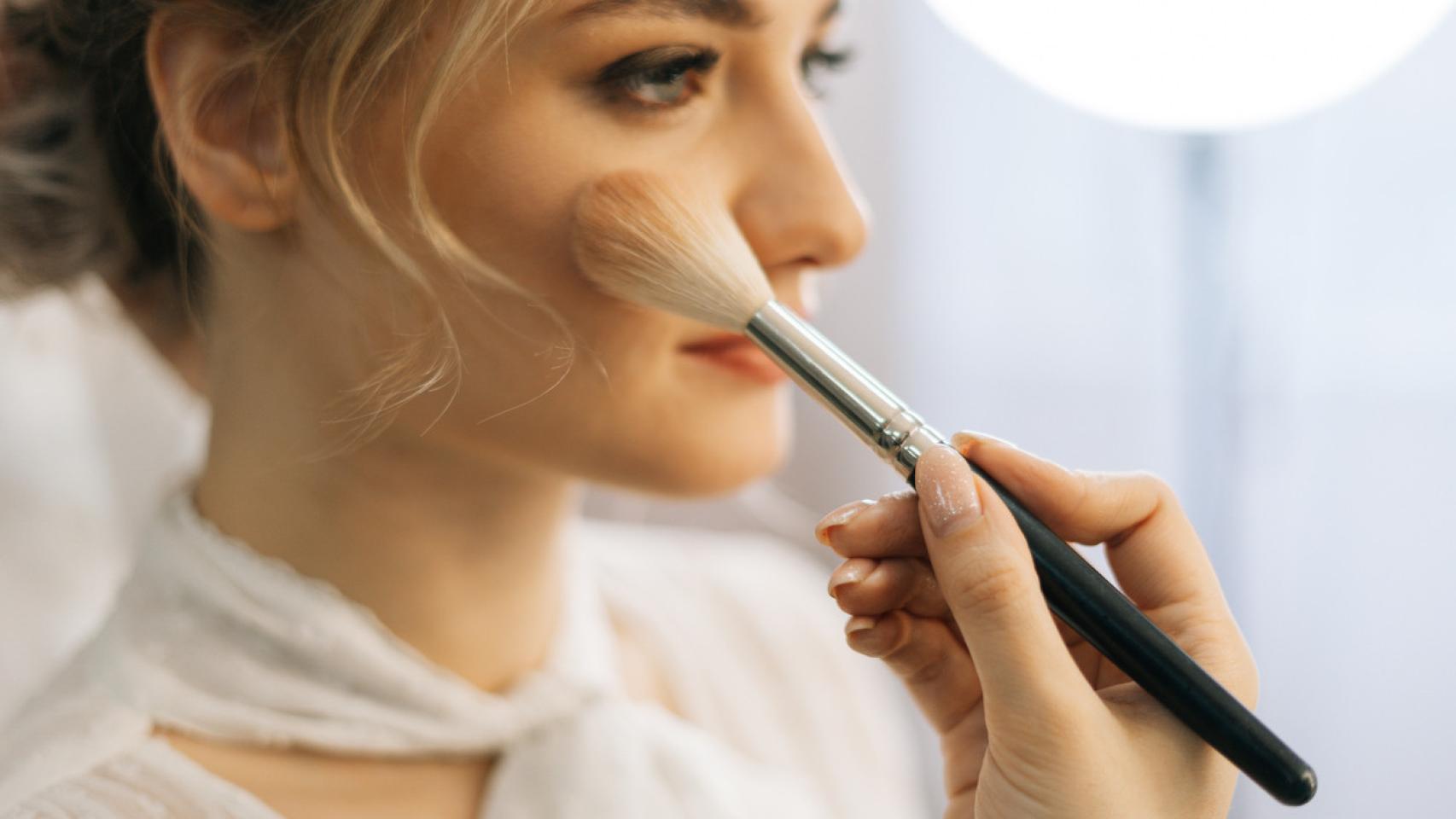 ¿Cómo limpiar las brochas de maquillaje de forma exitosa (y rápida)?