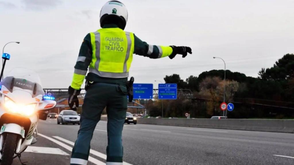 Control de la Guardia Civil de Tráfico.