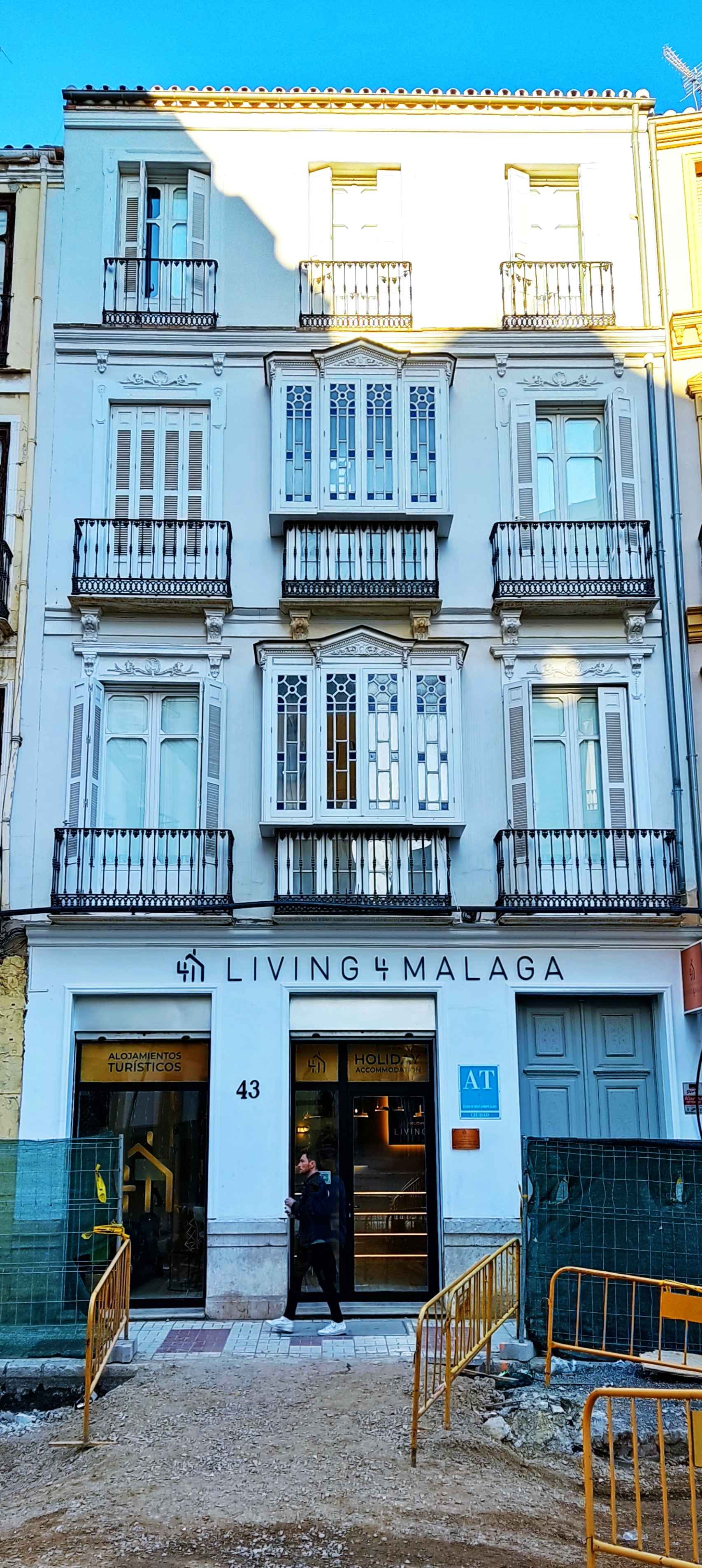 Edificio con fines turísticos en la calle Carretería de Málaga.