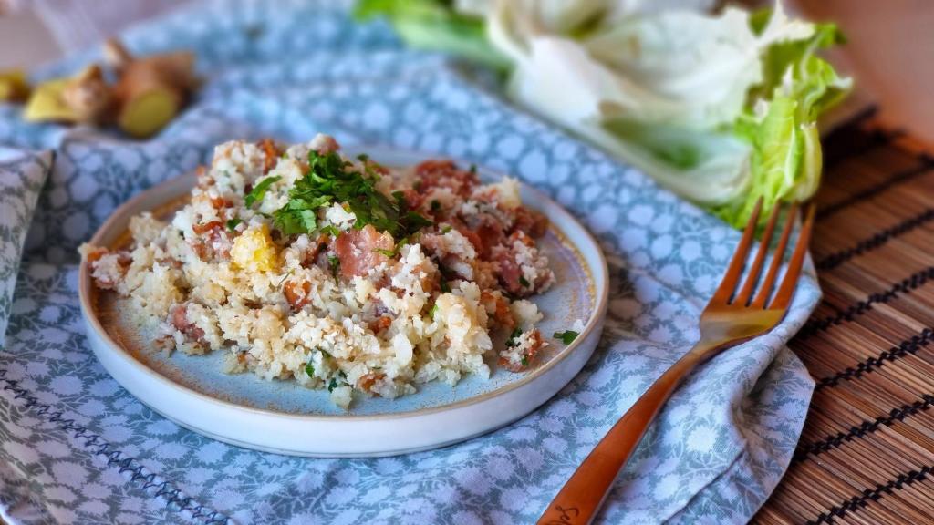 Colirroz con coco y jamón, un acompañante perfecto para los platos principales