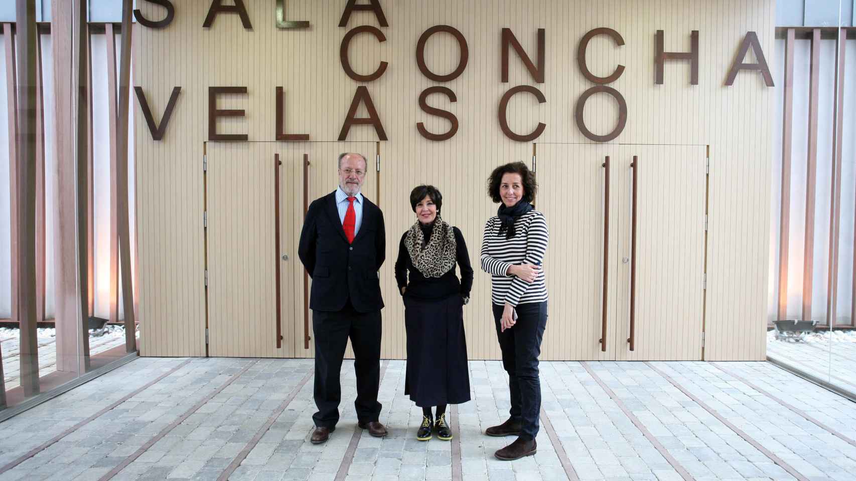 a actriz Concha Velasco visitó en 2015 el Laboratorio de las Artes (Lava) que lleva su nombre, acompañada por el alcalde de Valladolid, Javier León de la Riva, y la concejala de Cultura, Mercedes Cantalapiedra
