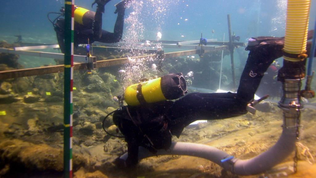 Trabajos en el yacimiento subacuático de 'El Triunfante' cedida por el Centro de Arqueología Subacuática de Cataluña (CASC) a la Revista 'Canelobre' 72.