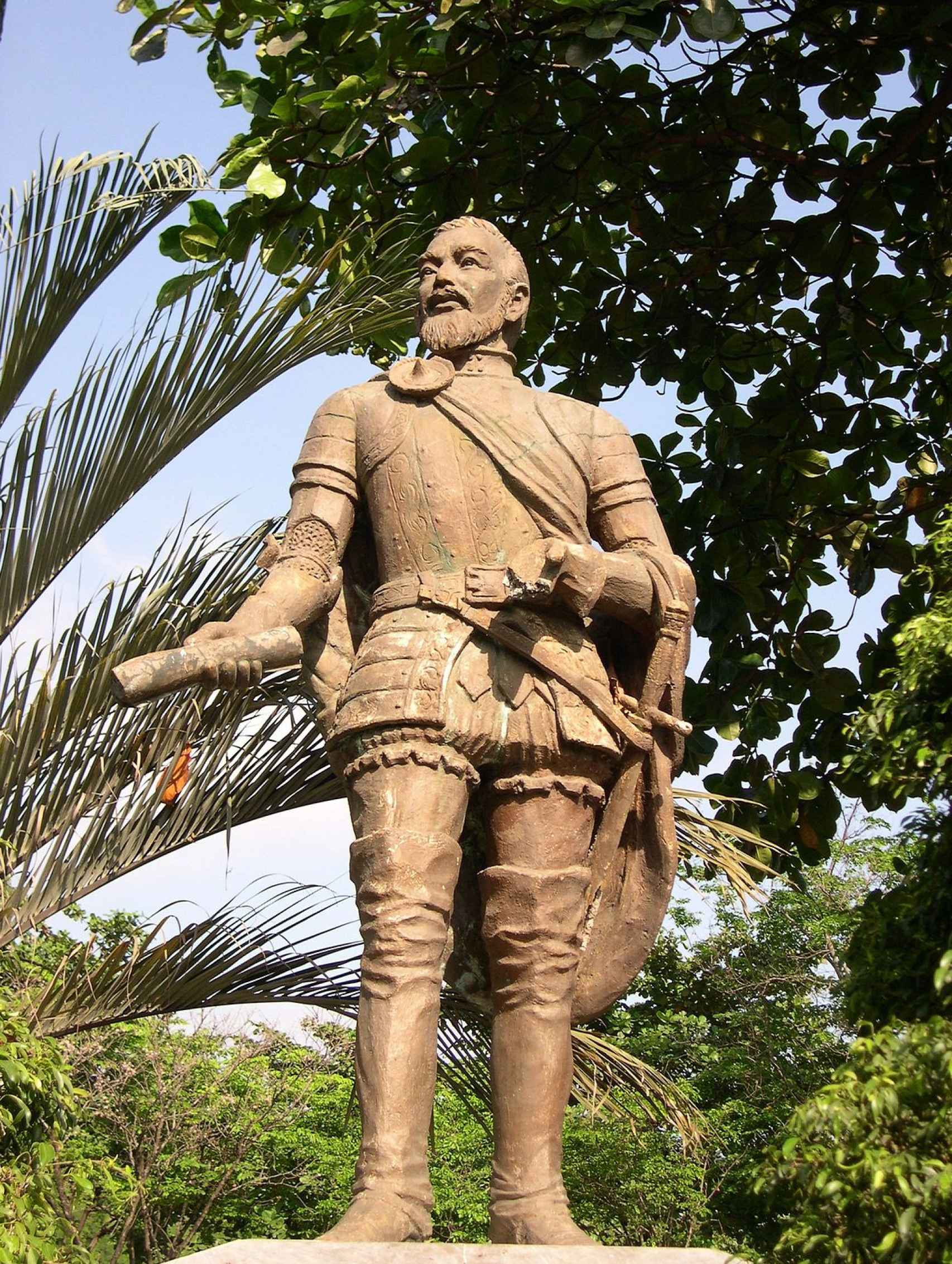 Estatua de Miguel López de Legazpi en la ciuda de Cebú, Filiipinas