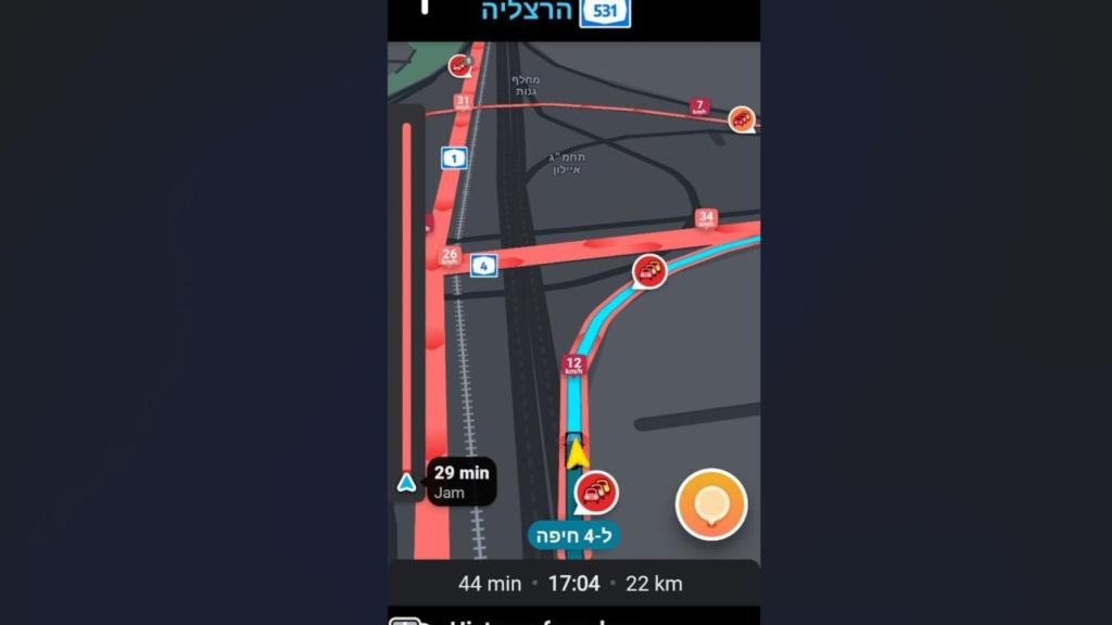 Aviso de carretera peligrosa en Waze
