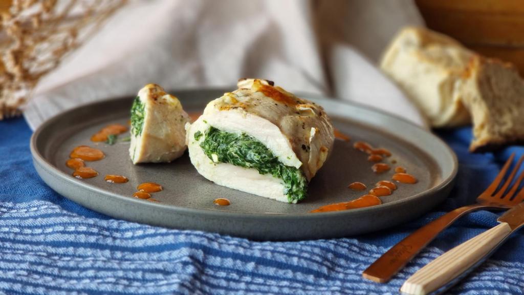 Pechuga de pollo rellena de queso de cabra y espinacas, un principal que nunca falla