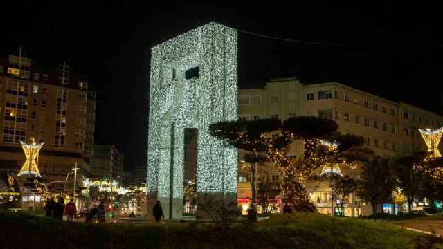 Plaza América iluminada por Navidad en 2022.