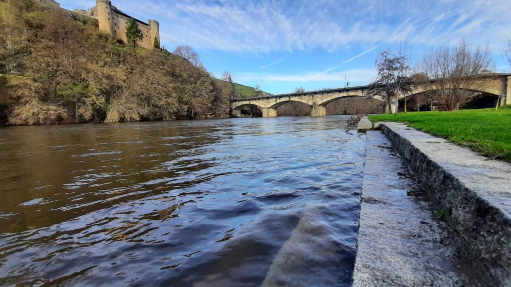 El río Tera a su paso por Puebla de Sanabria