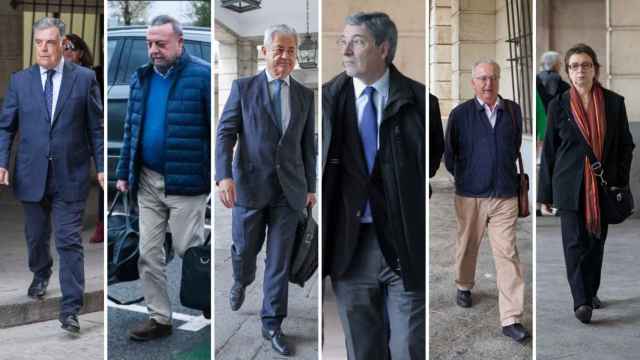 Expolíticos del PSOE andaluz que entraron en prisión hace un año tras ser condenados por el caso ERE.