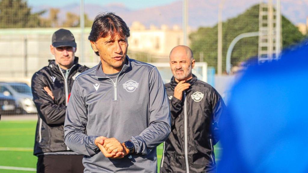 El entrenador del Intercity, Pablo Siviero.