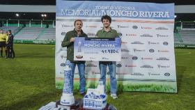 El Memorial Moncho Rivera recauda 41.930 euros para la Cocina Económica de Ferrol.