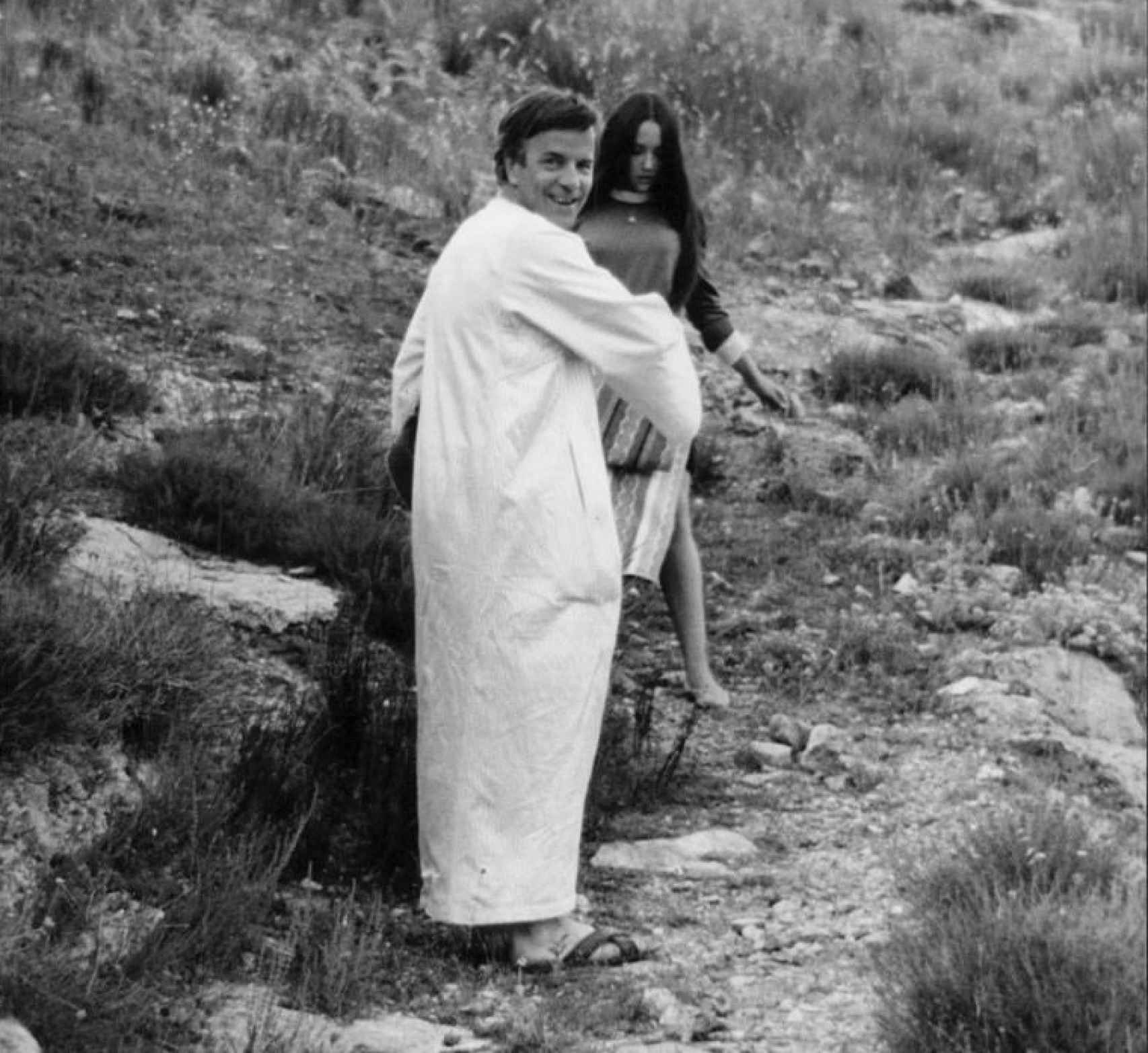 Franco Zeffirelli y Olivia Hussey durante el rodaje de Romeo y Julieta en 1967.