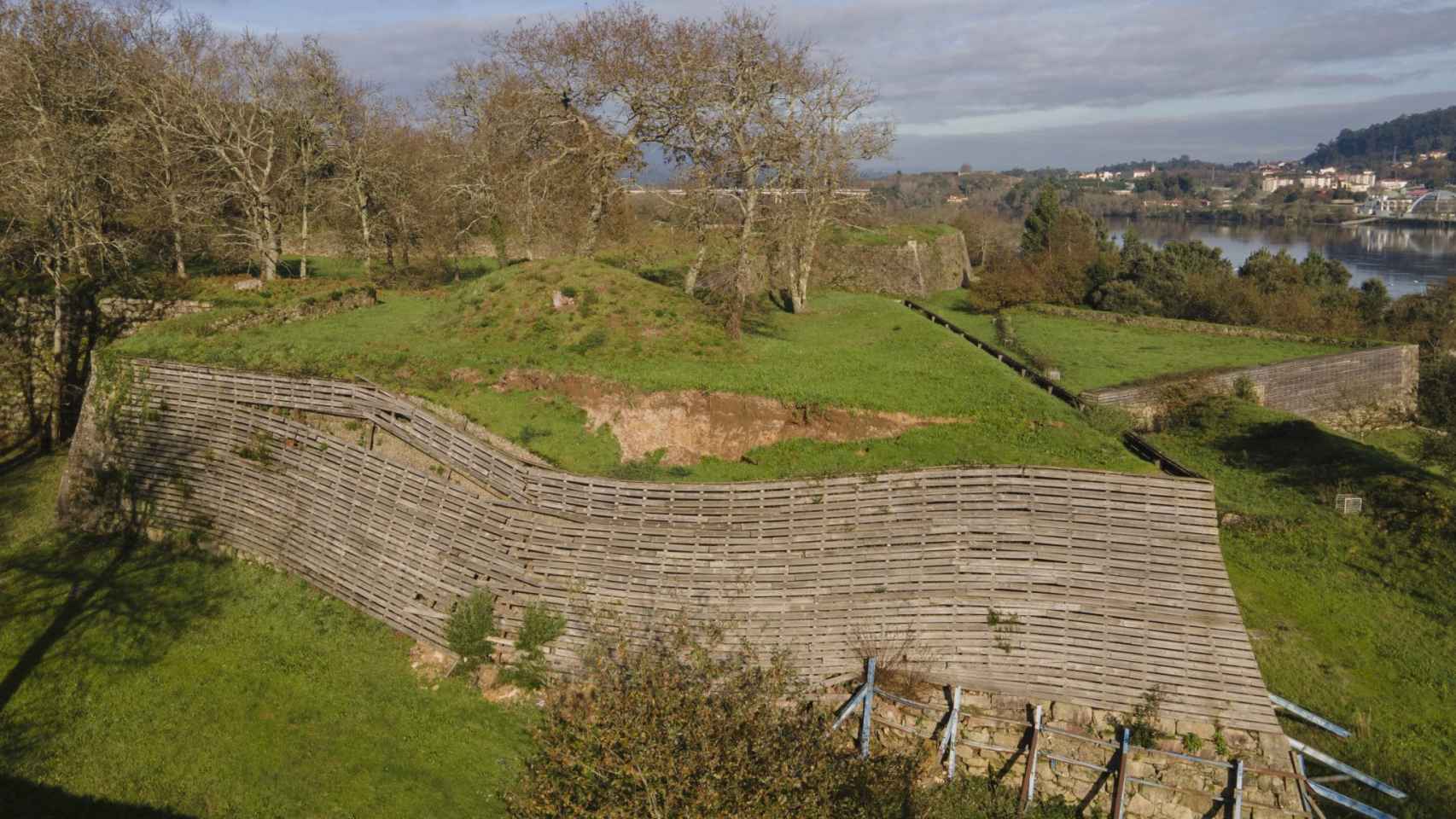 La fortaleza de Goián, dañada tras el temporal.