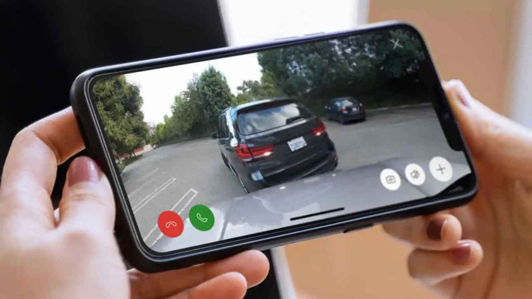 La Ring Car Cam podrá conectarse con nuestro móvil e incluso hablar con los ocupantes