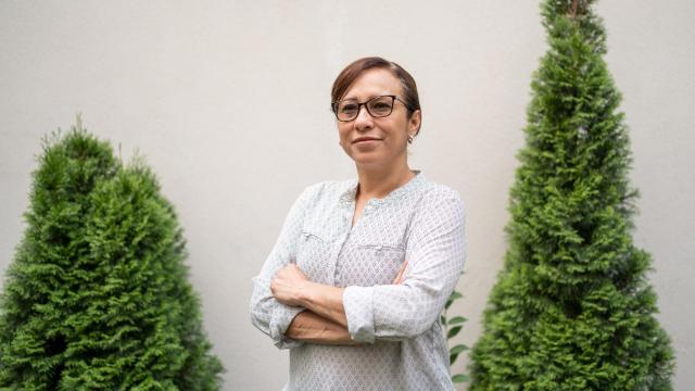 Luz Estella Romero, defensora de los derechos humanos en Colombia y abogada feminista, durante la entrevista con ENCLAVE ODS en La Casa Encendida de Madrid.