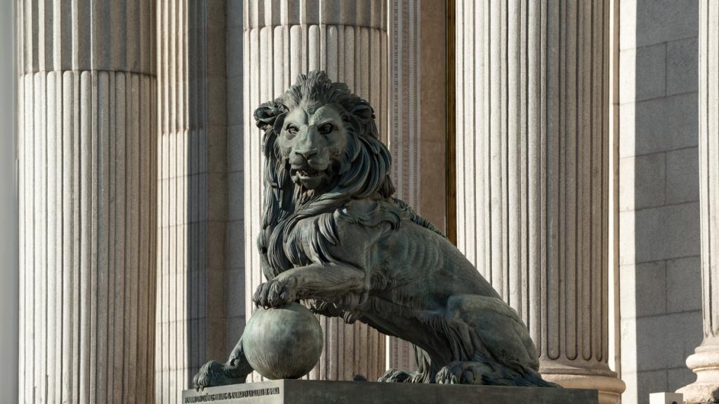 León del Congreso de los Diputados