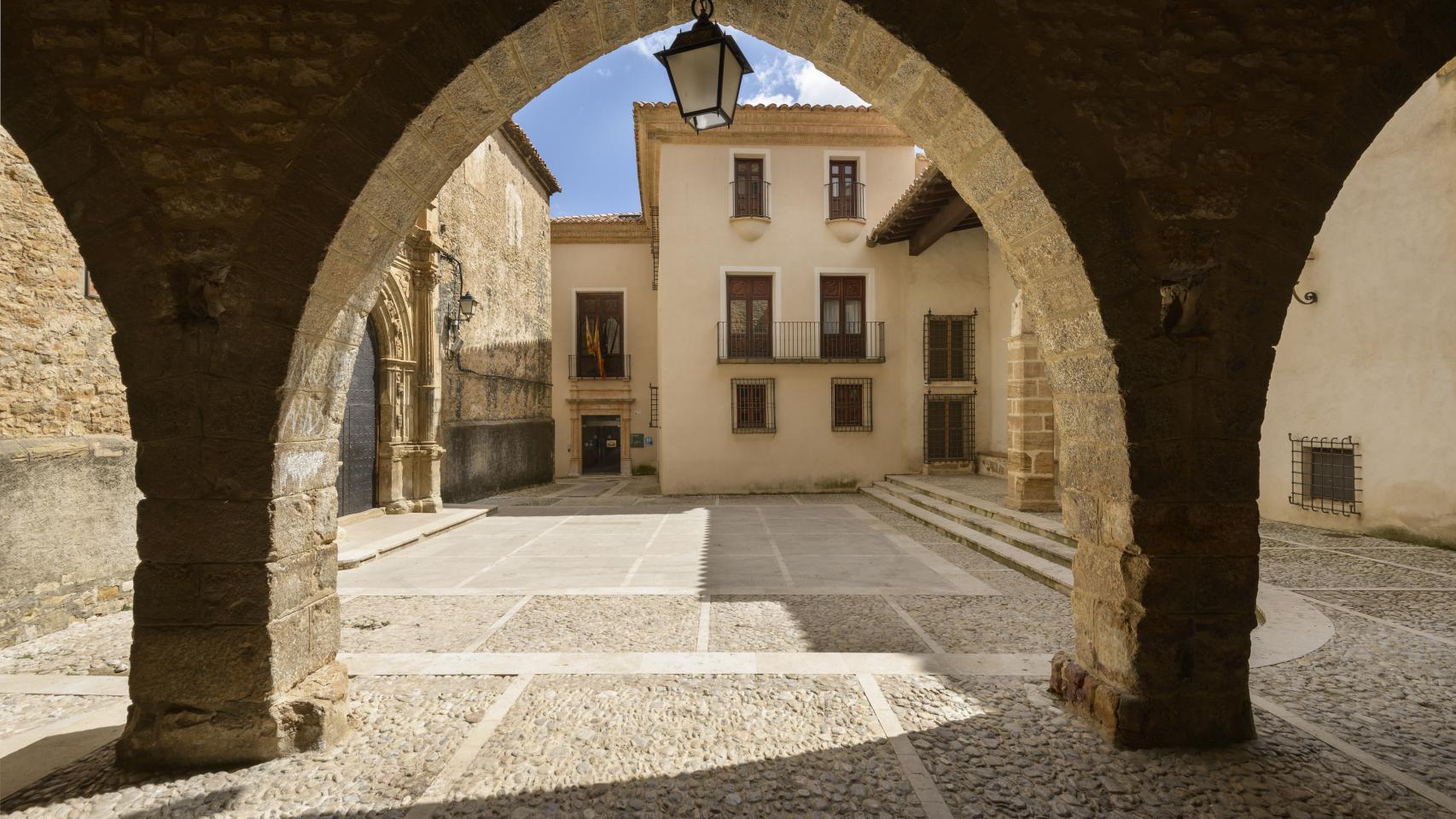 Entrada del hotel Matutano-Daudén