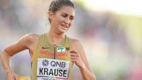 Gesa Krause, la atleta olímpica alemana, durante una carrera