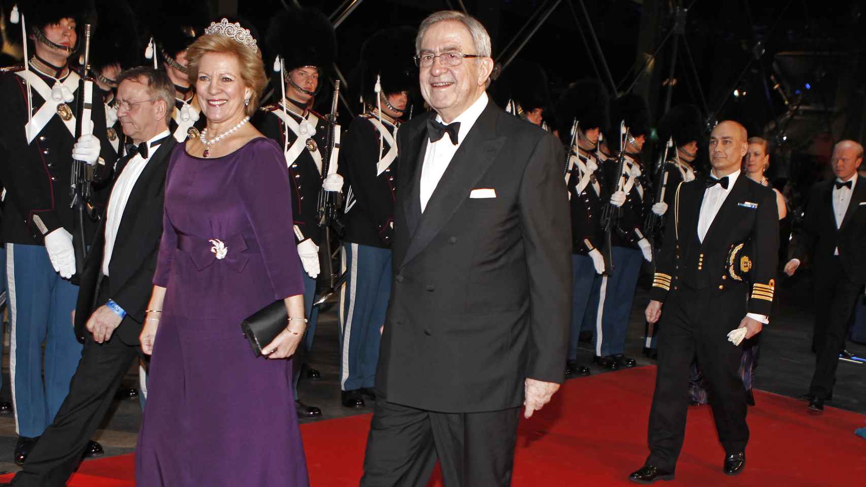 El rey Constantino de Grecia y la reina Ana María de Grecia en una gala en 2014.