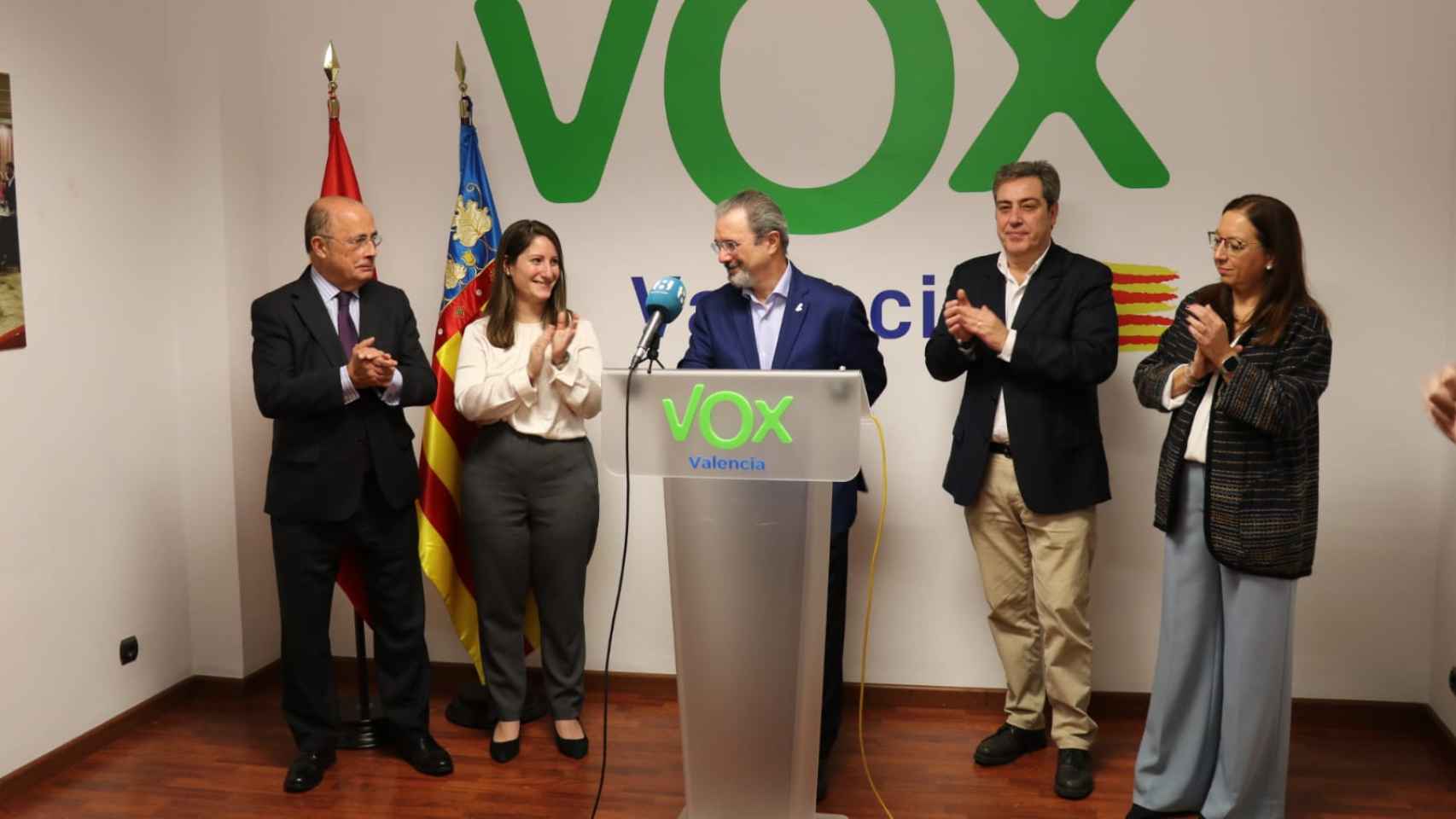 Carlos Flores Juberías, tras ser nombrado candidato de Vox a la Generalitat Valenciana. EE
