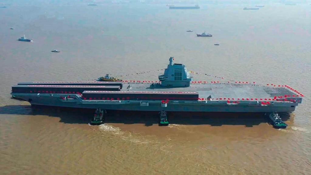 El portaviones CNS Fujian.