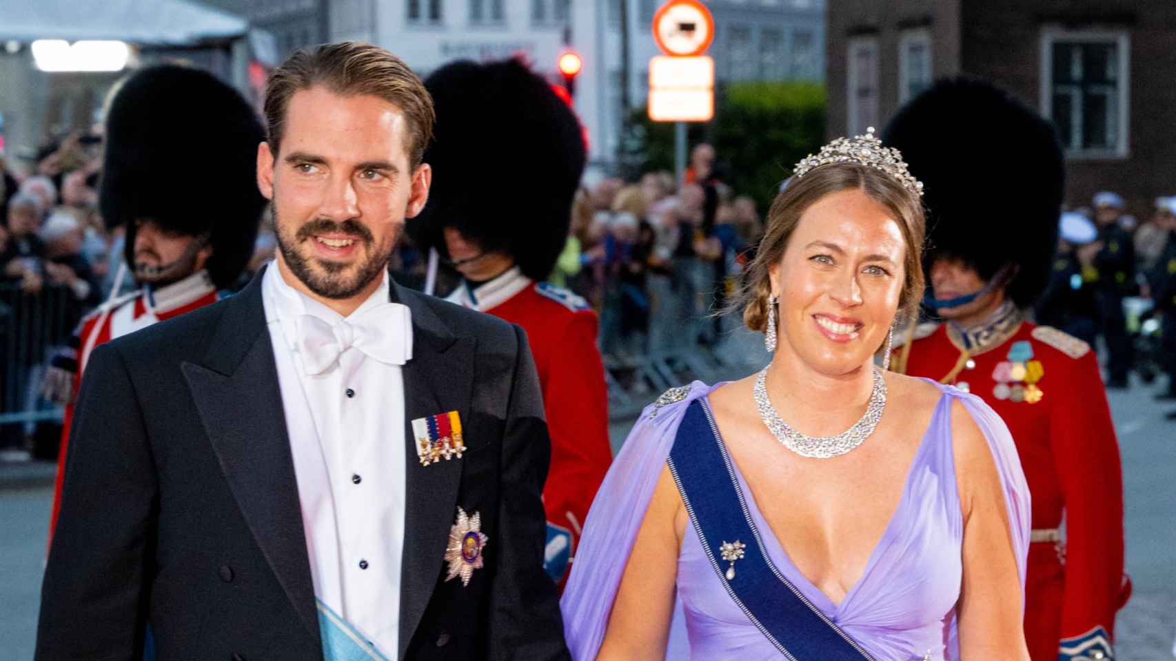 Philippos de Grecia junto a su mujer, Nina, en Copenhague, en septiembre de 2022.