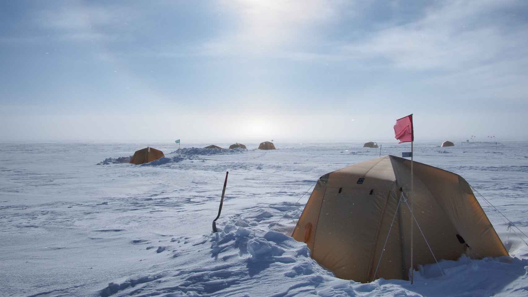 Un campamento de investigación en la capa de hielo de la Antártida Occidental (WAIS).
