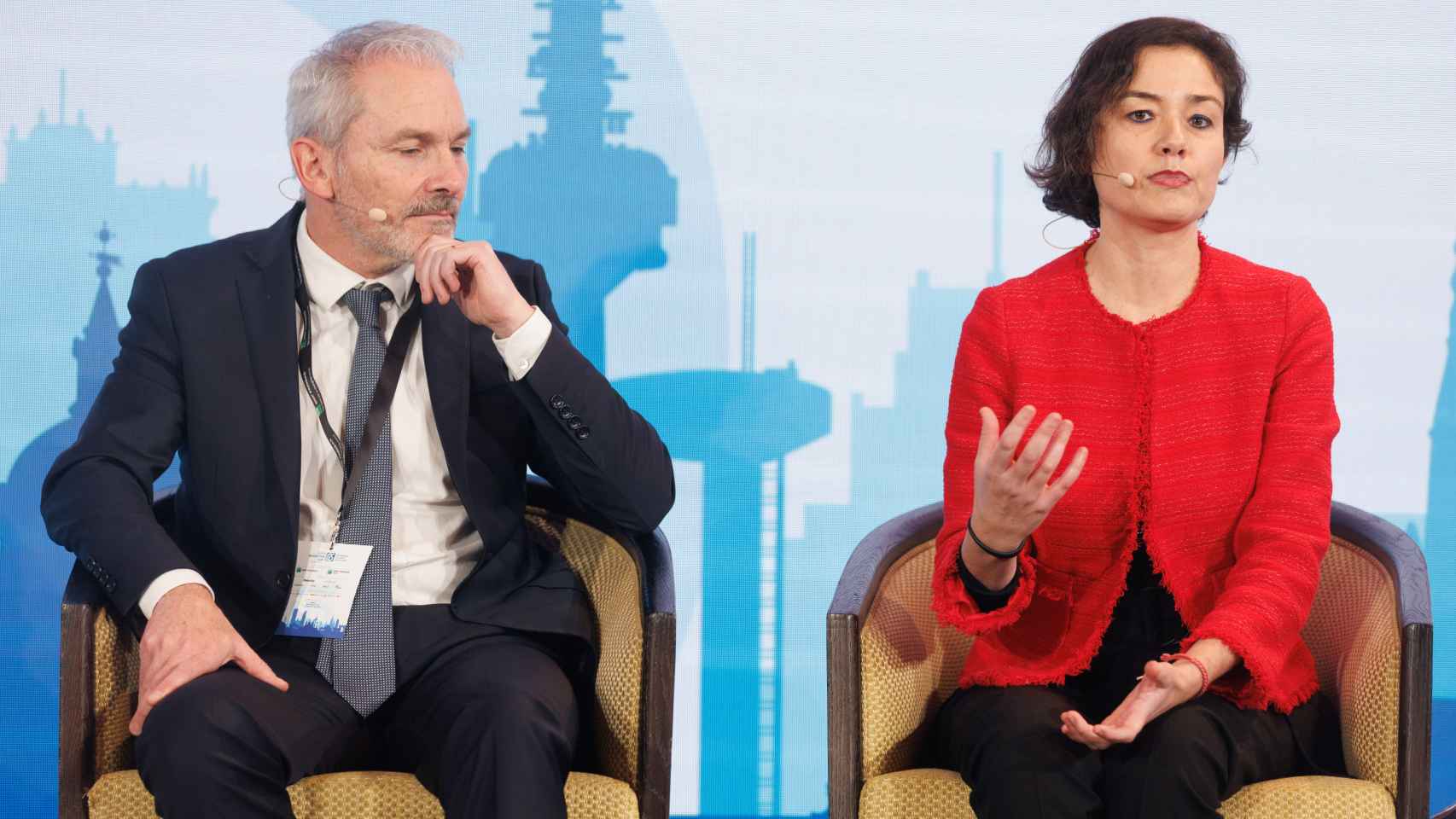 El economista jefe de BNP Paribas Exane, Frédéic Pretet y la economista jefe de Deloitte España, Ana Aguilar, en el SID 2023.