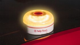 El Help Flash IoT visible al vehículo desde largas distancias y en cualquier dirección.