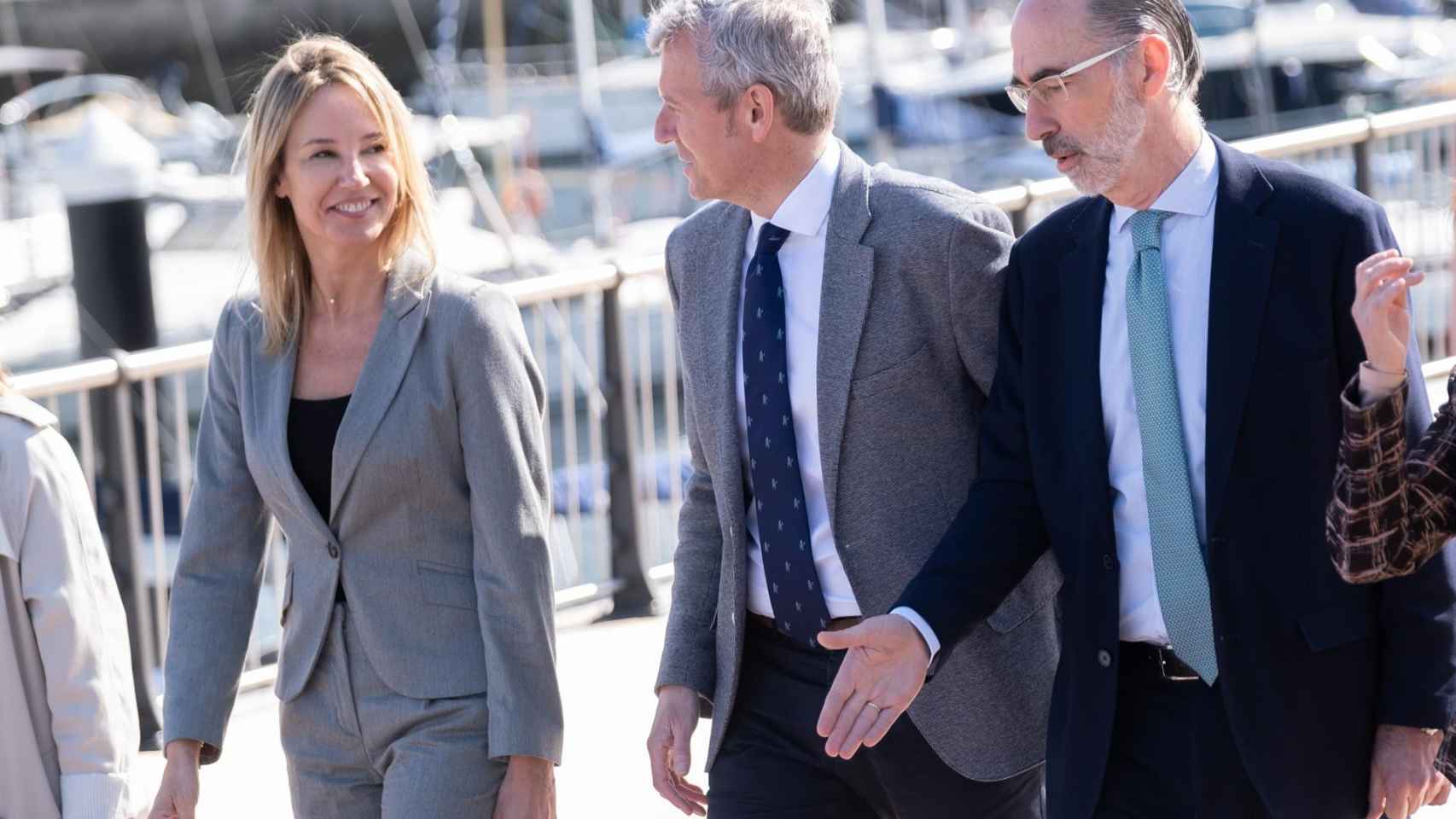 Marta Fernández-Tapias, Alfonso Rueda y Vázquez Almuiña en una imagen de archivo.