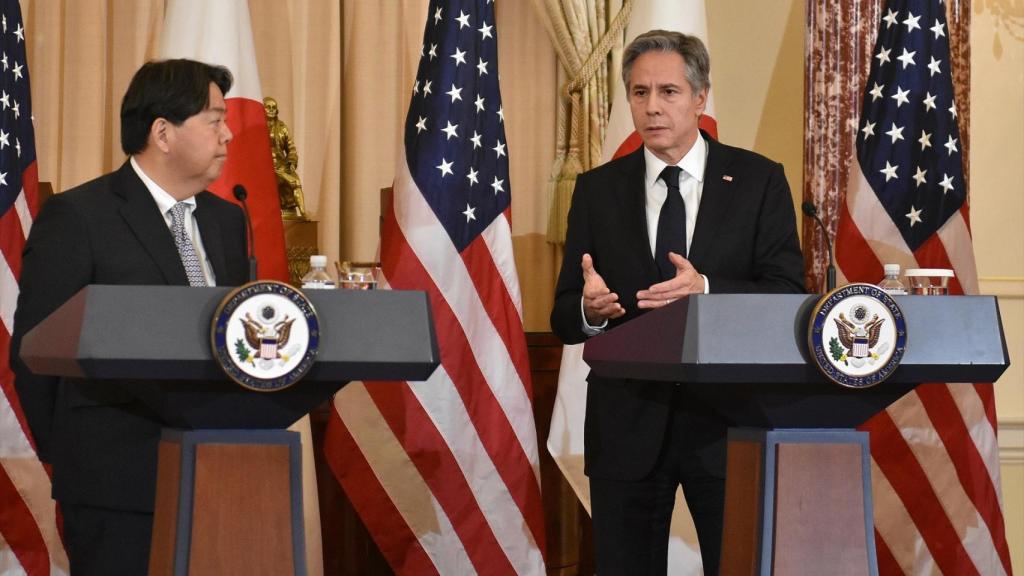 Antony Blinken y Yoshimasa Hayashi durante la reunión en Washington.