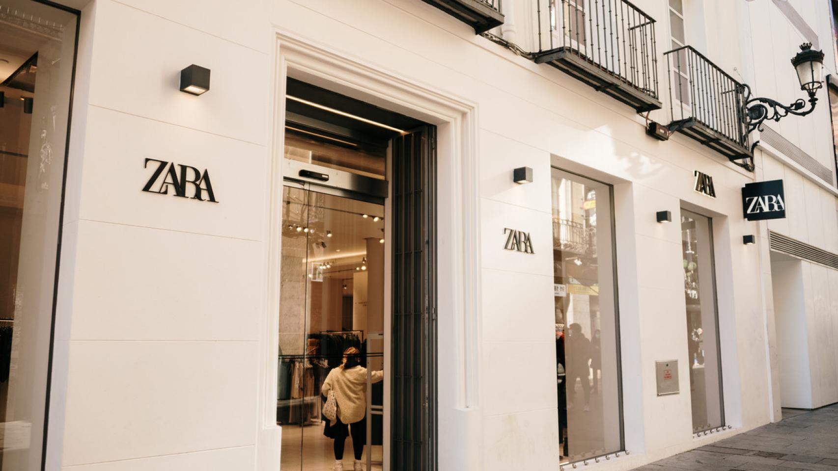 Llegan las rebajas de Zara: la fórmula para saber qué prendas