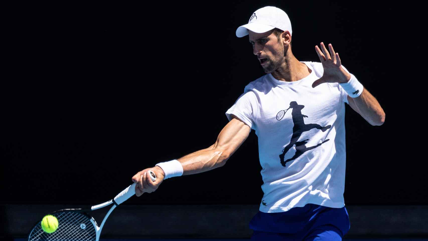Novak Djokovic, durante un entrenamiento previo al Open de Australia.