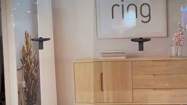 El minidron de Ring sobrevuela el interior del hogar con su cámara