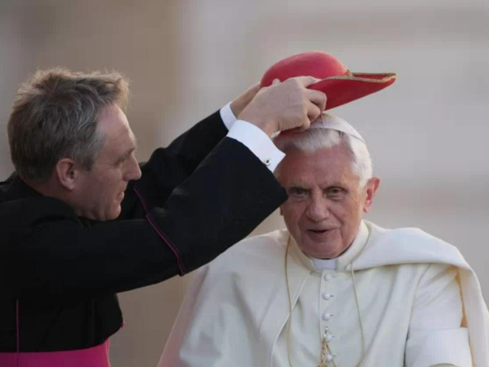 Benedicto y Ganswein