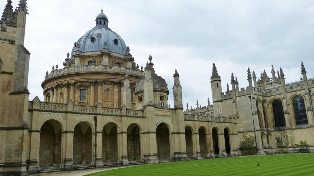 Universidad de Oxford.