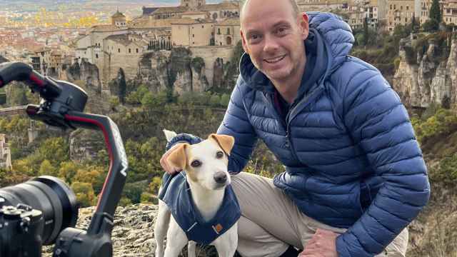Llega a RTVE 'Pipper en Ruta', el programa viajero del primer perro turista que ha dado la vuelta a España