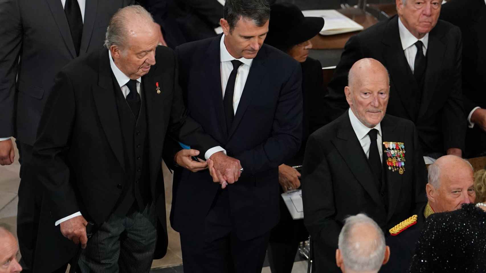 El rey Emérito, en el funeral de Isabel II hace cuatro meses.