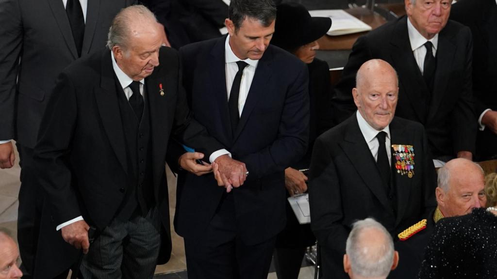 El rey Emérito, en el funeral de Isabel II hace unos meses.